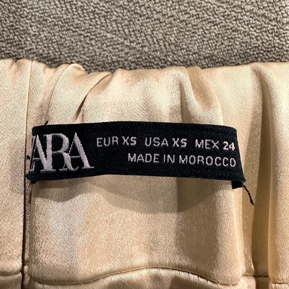 Zara Gold Satin crop top - Picture 2 of 4